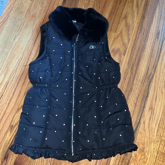 Adorable Girls Calvin Klein vest! - Picture 1 of 6